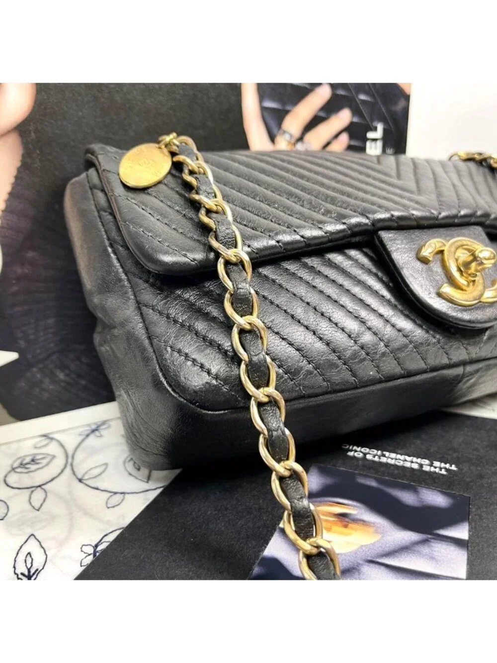 Chanel Blanc Double Flap Shoulder
